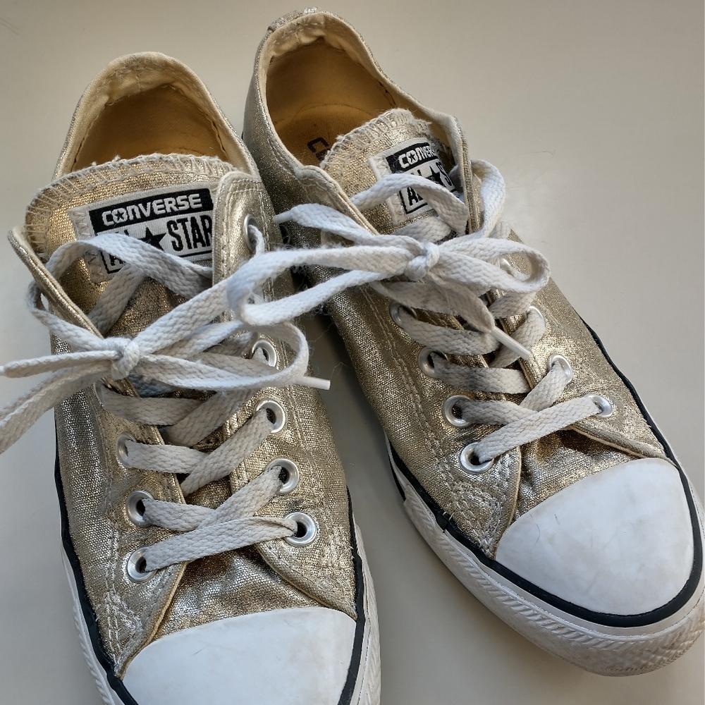 Gold Converse